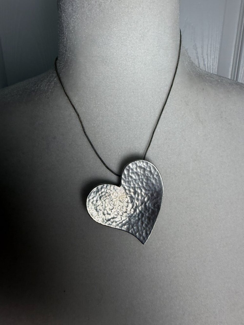 Unbranded Silver Tone Mod Large Heart Pendant Necklace